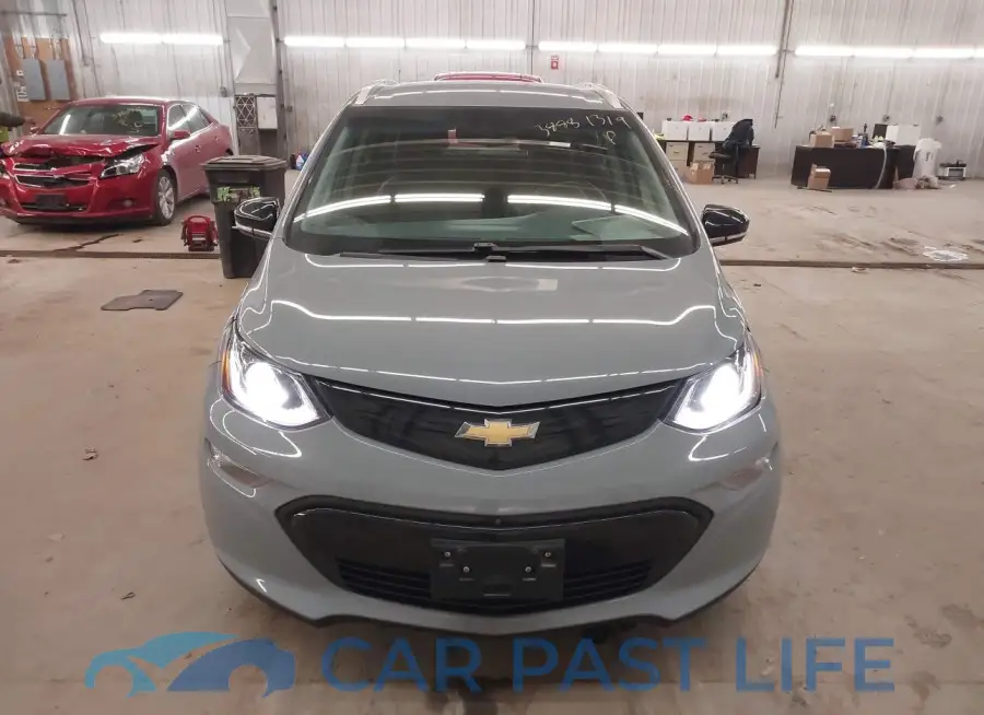 1G1FZ6S04K4144218# 13