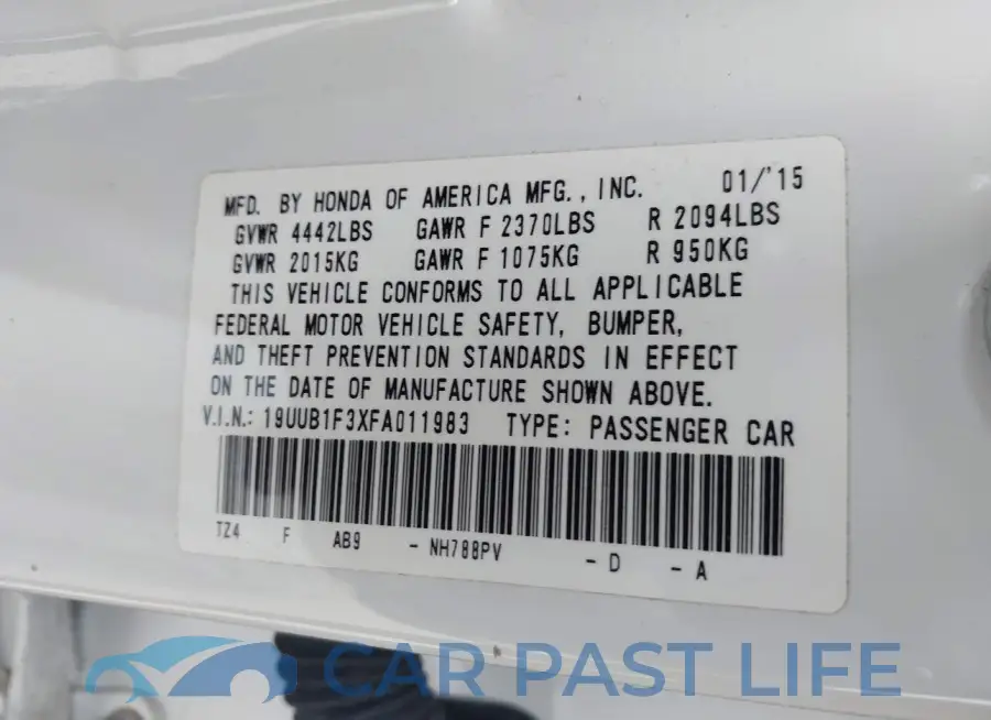 19UUB1F3XFA011983# 9