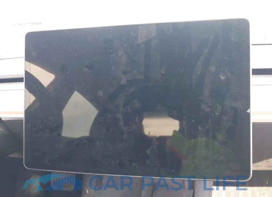5YJ3E1EAXNF343235# 18