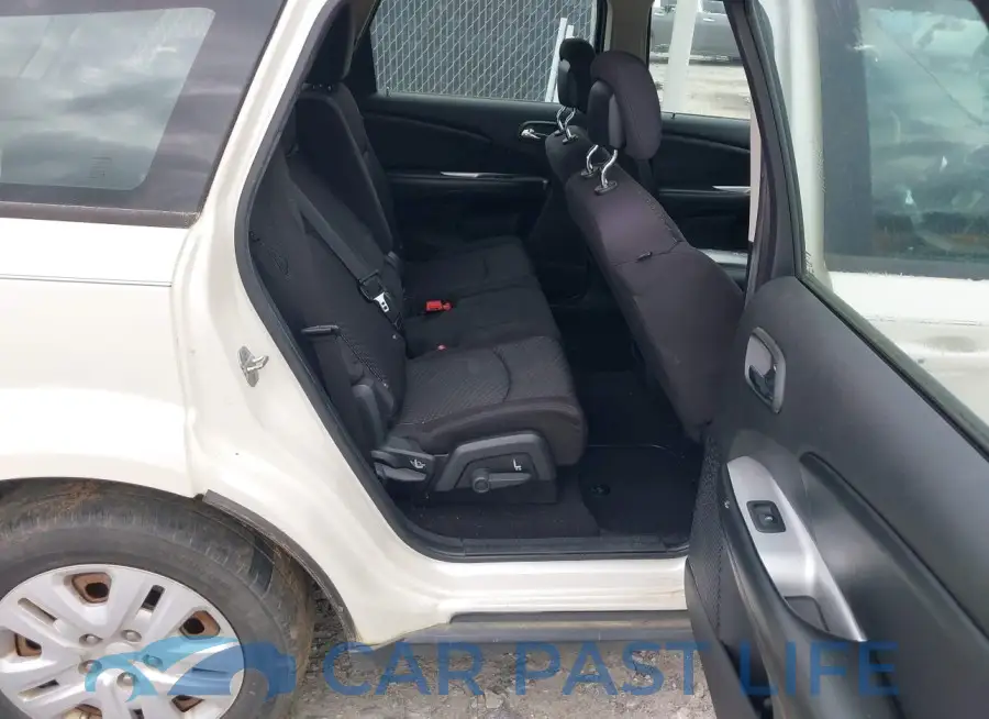 3C4PDCAB4ET103498# 8