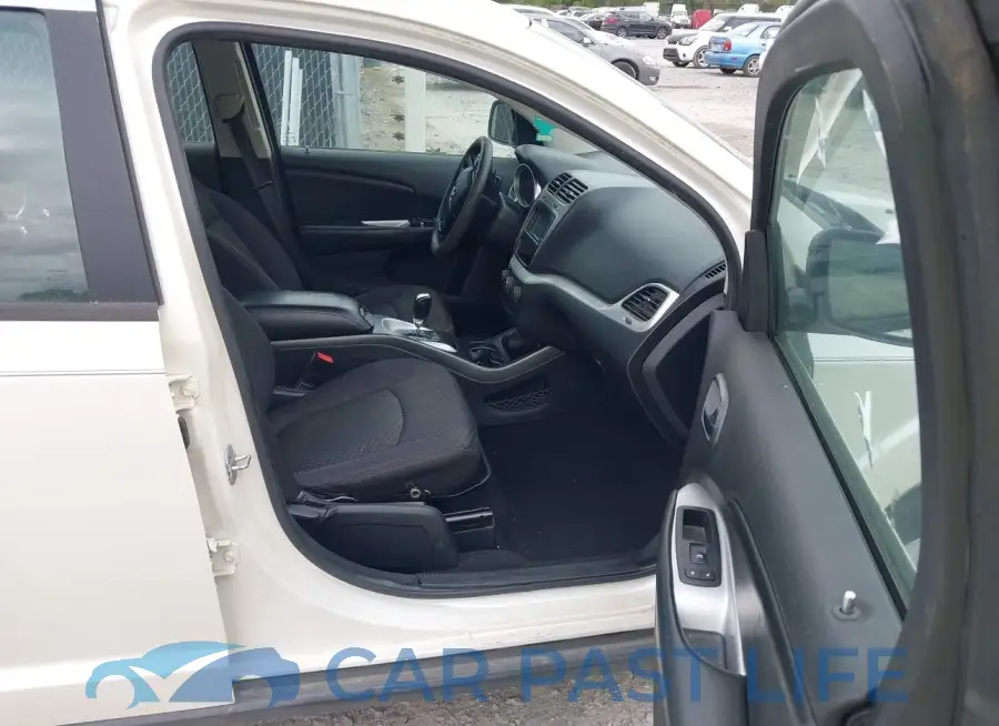 3C4PDCAB4ET103498# 5