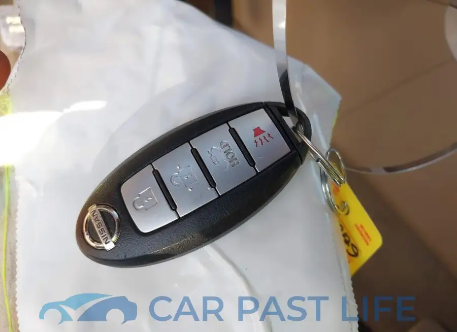 1N4AL3AP6EC316104# 11