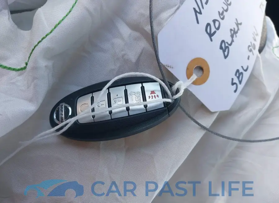 JN8AT2MT1KW258978# 11