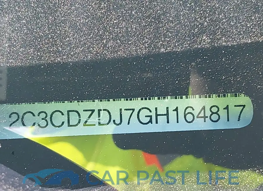 2C3CDZDJ3GH275395# 9