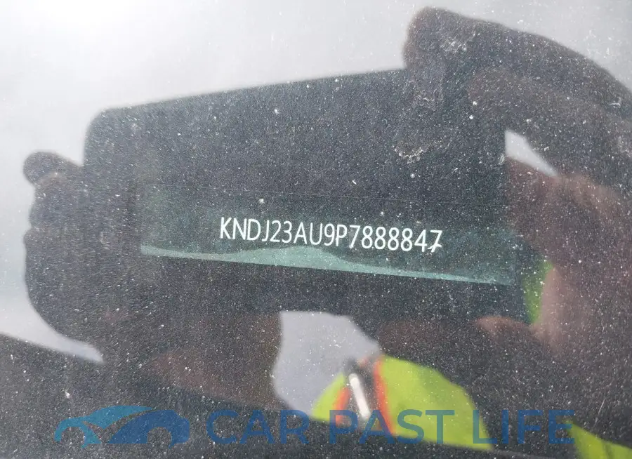 KNDJ23AU9P7888847# 9