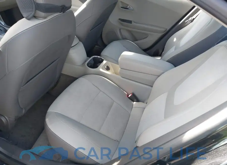 1G1RD6E49EU133925# 8