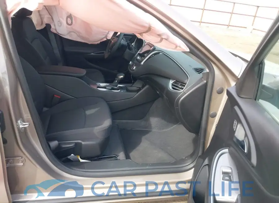 1G1ZD5ST9RF155262# 5