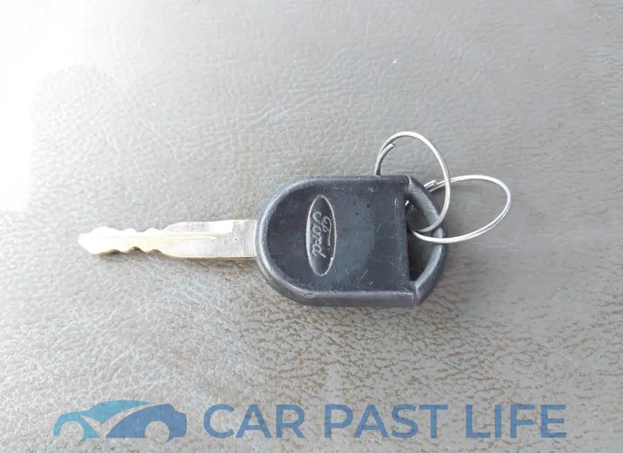 1FTMF1CM0EKE71274# 11
