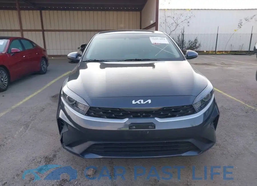 3KPF24AD9PE550036# 12