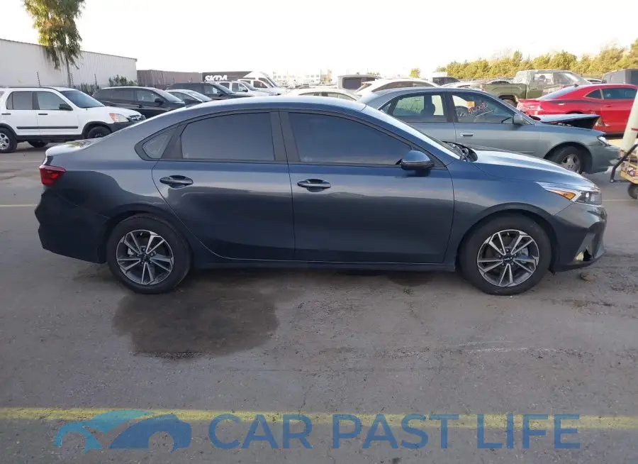 3KPF24AD9PE550036# 13