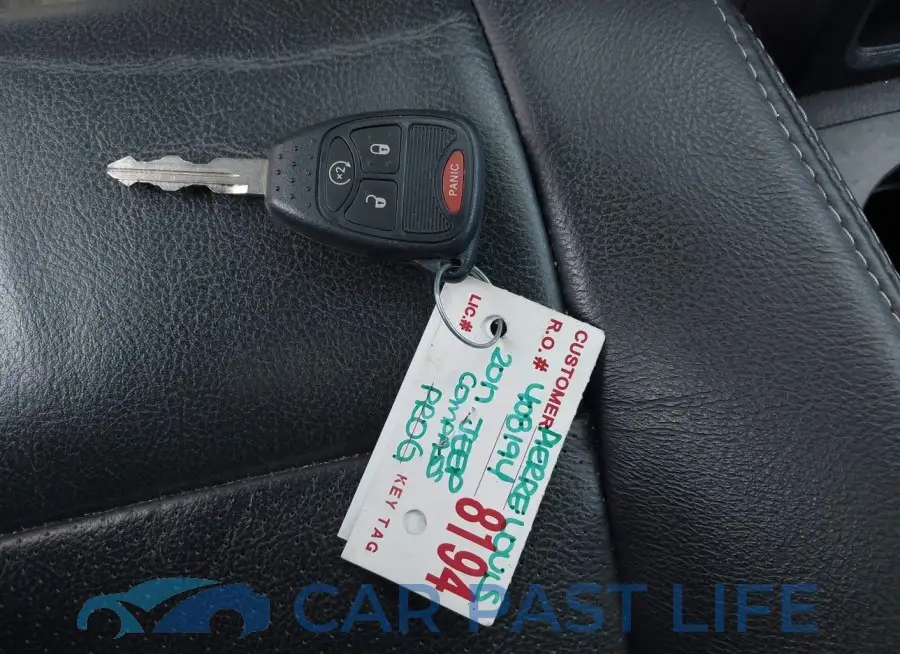 1C4NJCEB2HD186157# 11