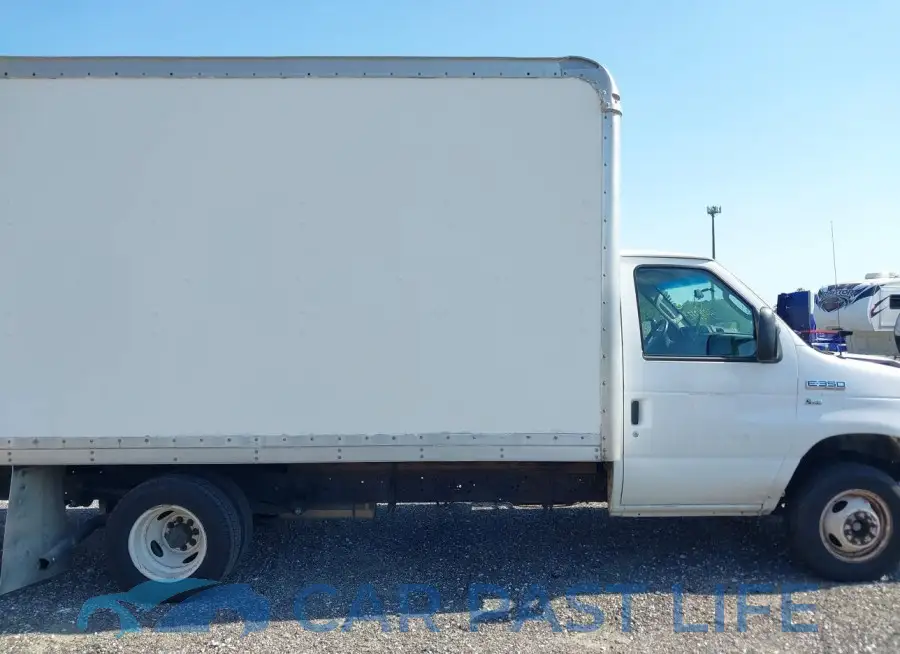 1FDWE3FL2EDA11950# 13