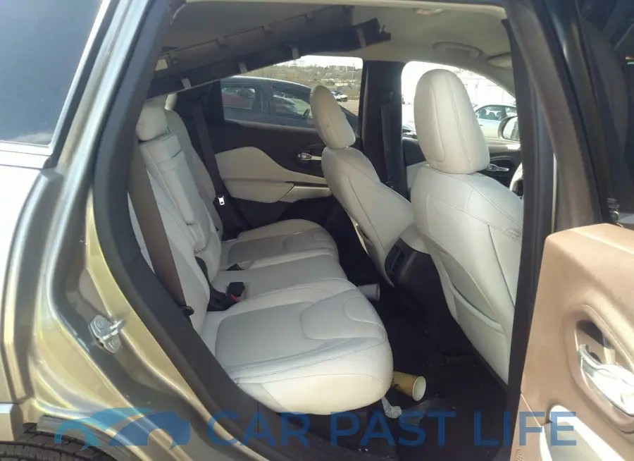 1C4PJMJS5GW332736# 8
