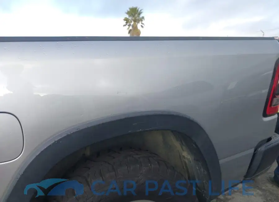 1C6SRFLT6LN276804# 6
