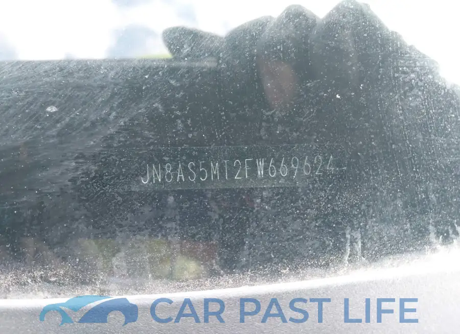 JN8AS5MT2FW669624# 9