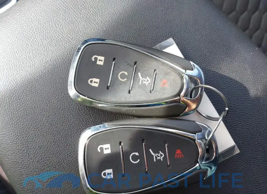 2GNAXUEV9L6126453# 11