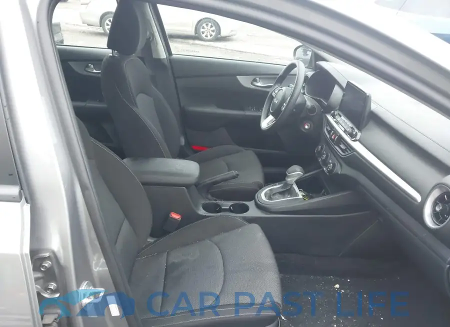 3KPF24AD6PE555680# 5