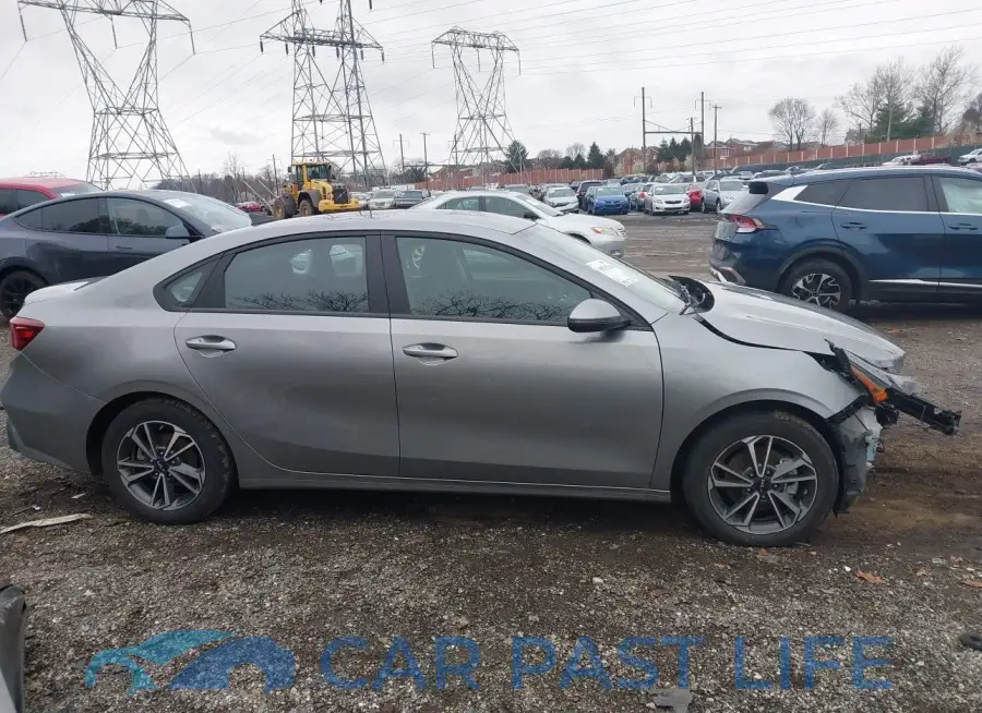 3KPF24AD6PE555680# 19