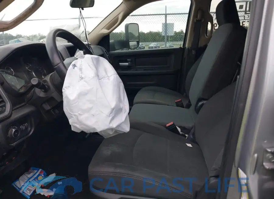 3C63RRGL8KG614789# 13