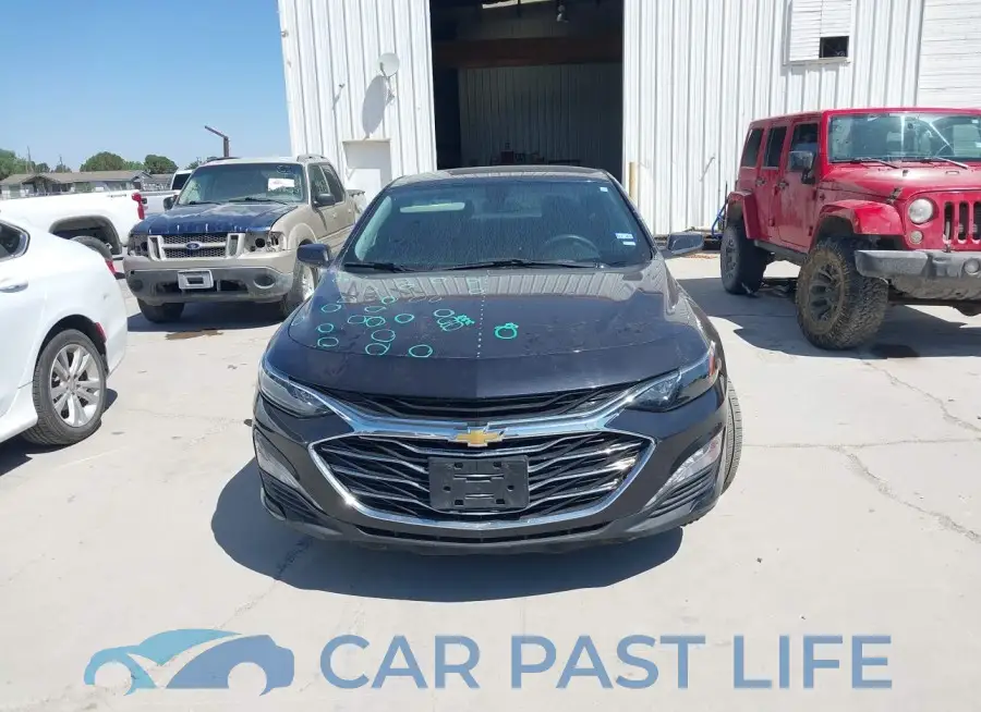 1G1ZD5ST5NF115674# 12