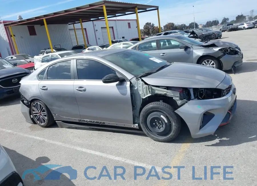3KPF44AC3RE729502# 14