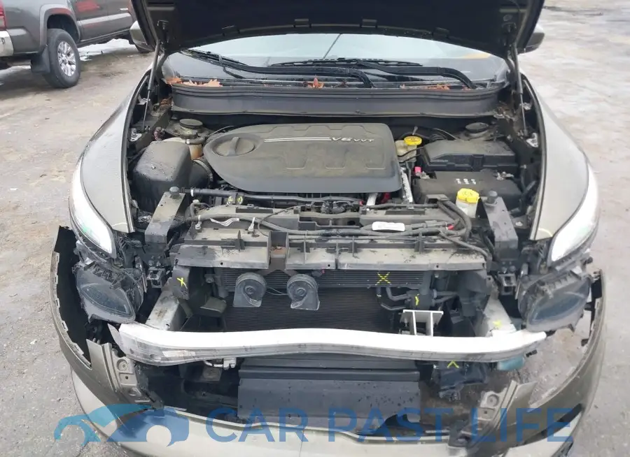 1C4PJLDS0FW670212# 10