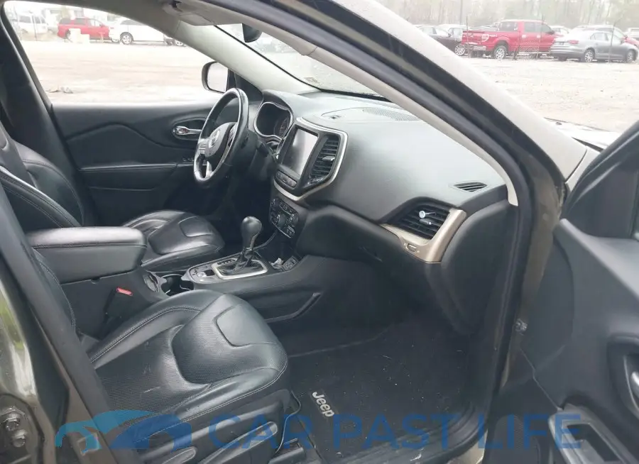 1C4PJLDS0FW670212# 5