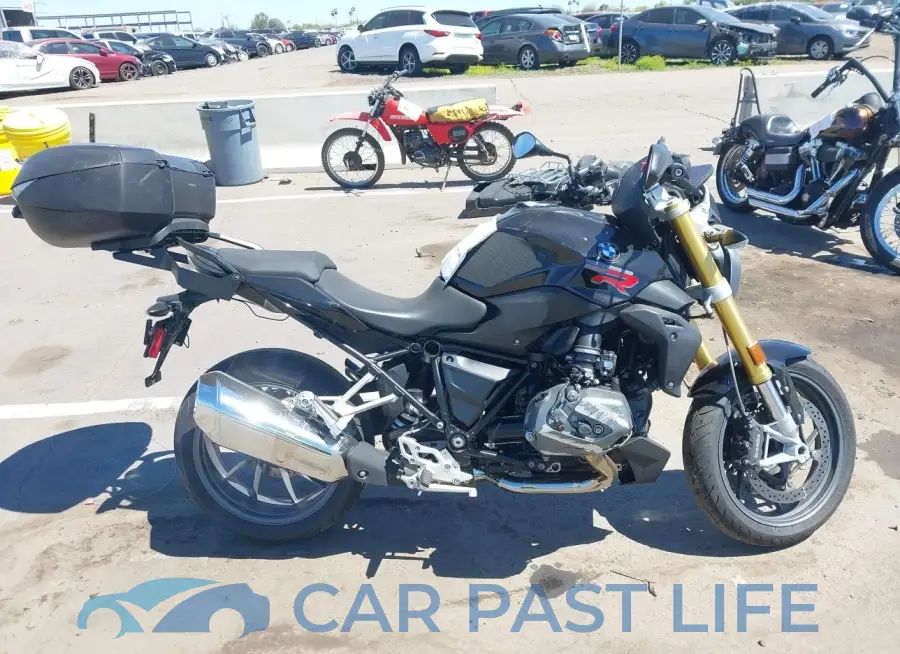 WB10J7303N6F65087# 11