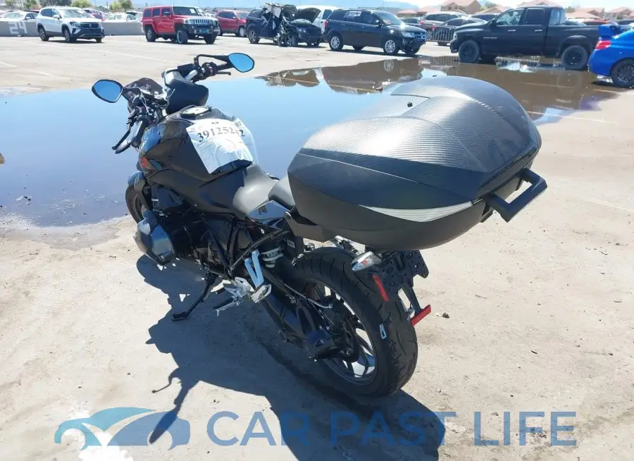 WB10J7303N6F65087# 3