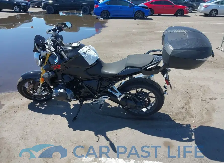 WB10J7303N6F65087# 12
