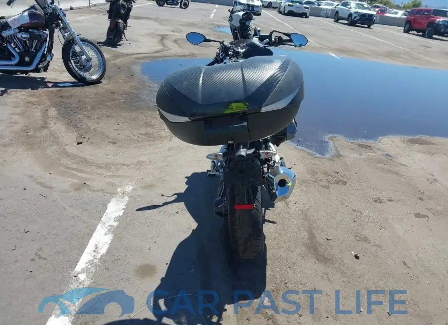 WB10J7303N6F65087# 6