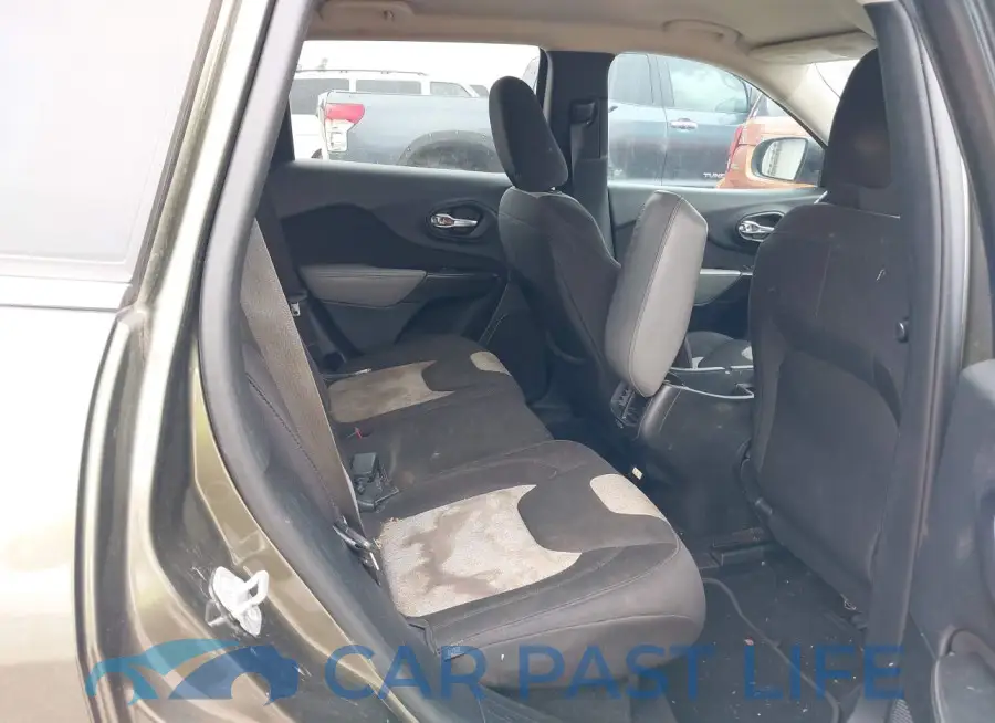 1C4PJLCS9EW245233# 8