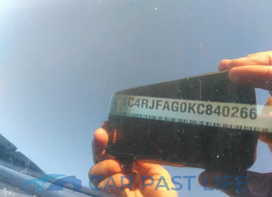 1C4RJFAG0KC840266# 9