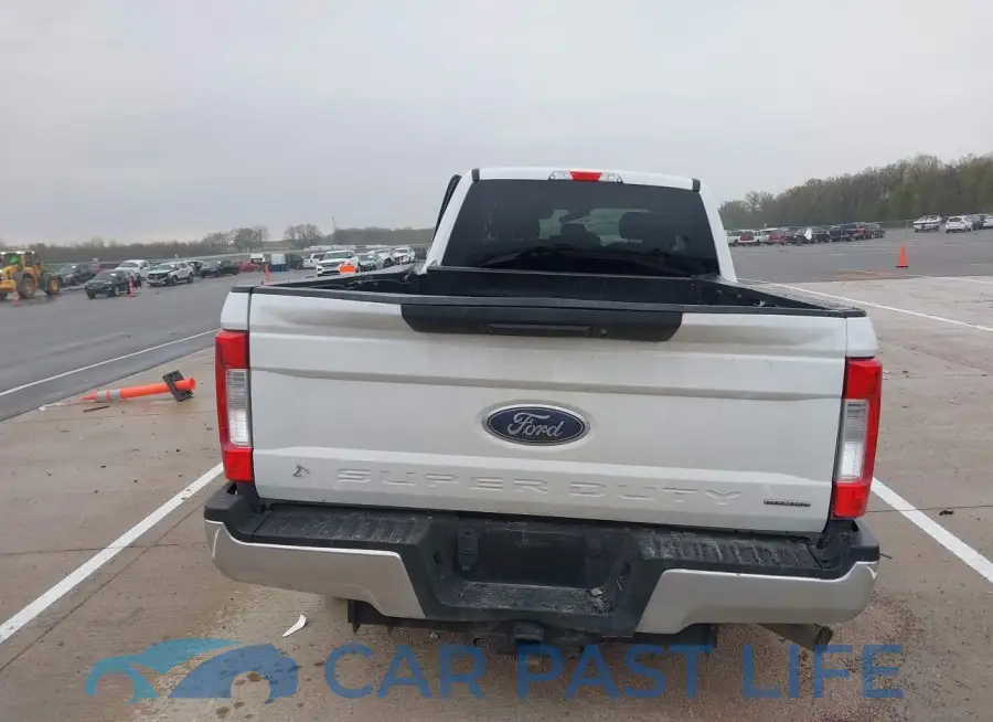 1FT7X2A62HEF33815# 17