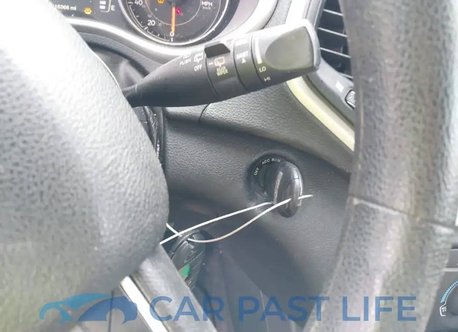 1C4PJLAB3GW257058# 11