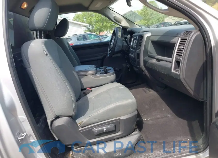 3C6JR6DT8EG204962# 5