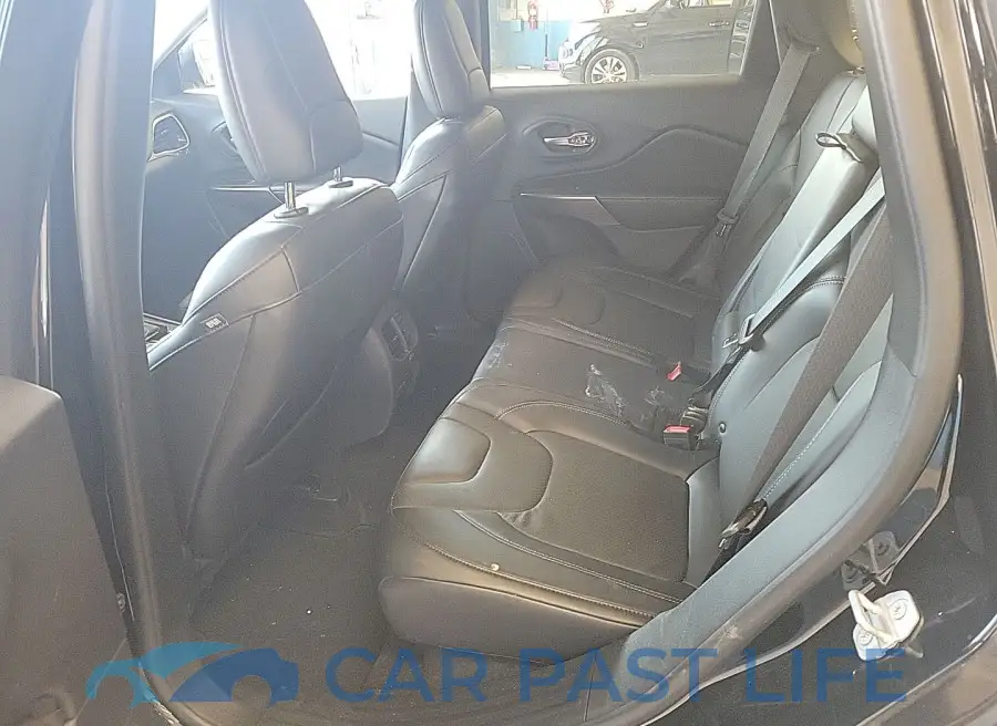 1C4PJMDX4KD409348# 30