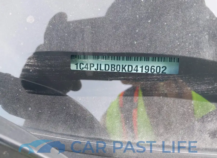 1C4PJLDB0KD419602# 9