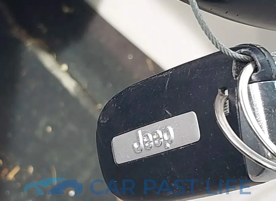 1C4PJLDB0KD419602# 11