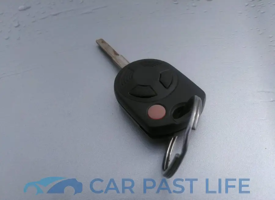 1FMCU0G70FUA05040# 11