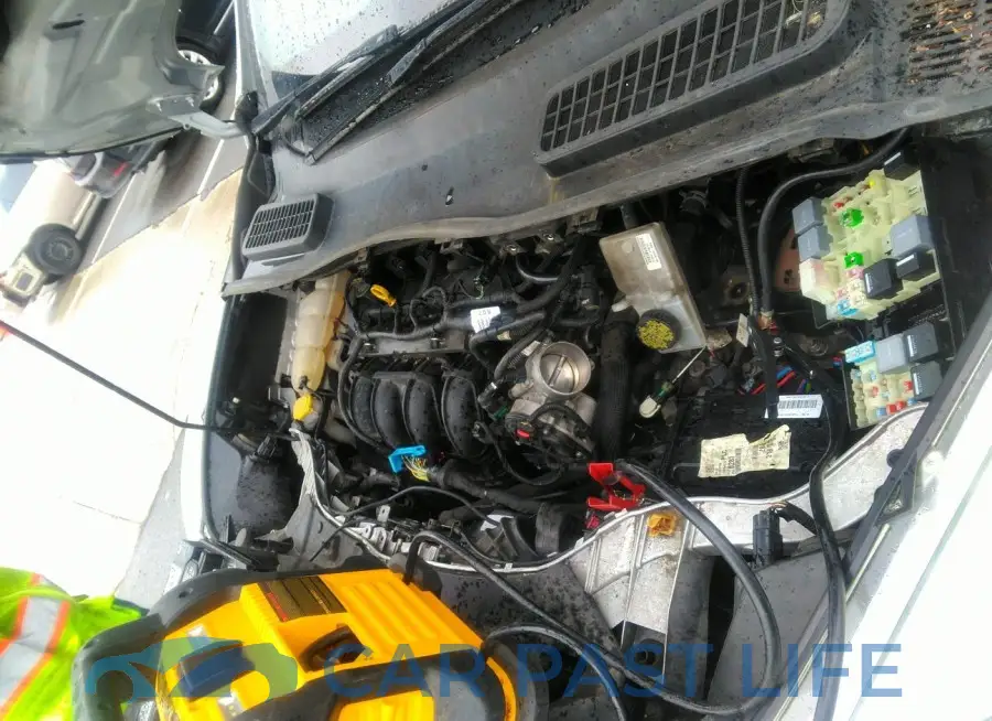 1FMCU0G70FUA05040# 10