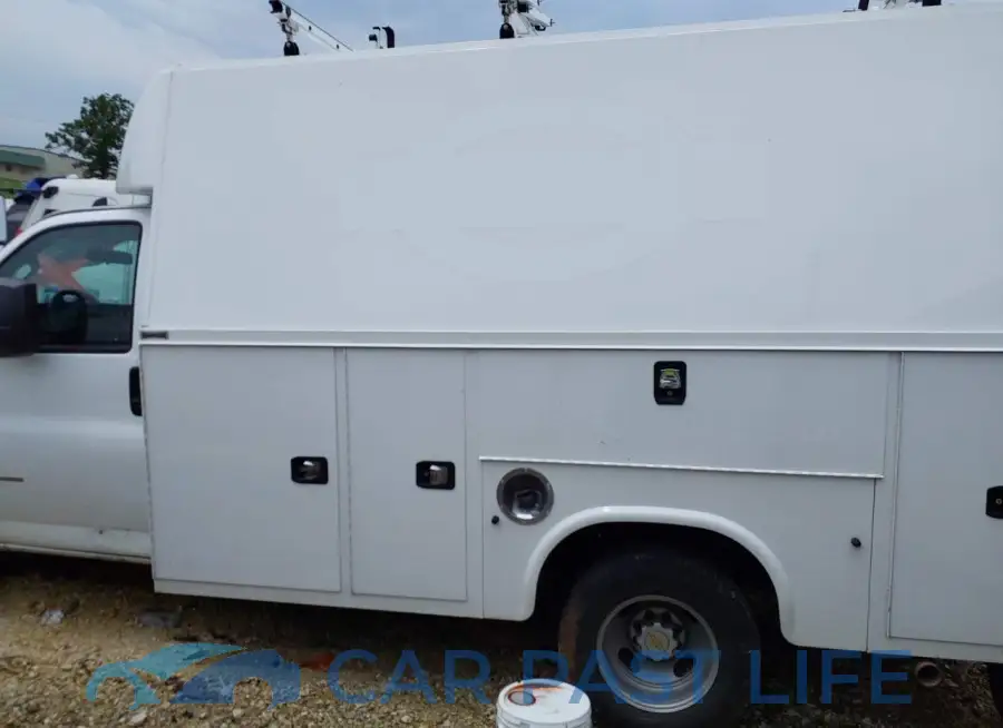 1GB3GRF74N1211130# 18