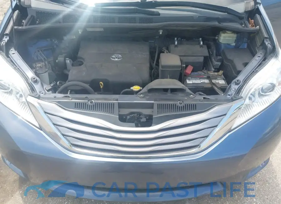 5TDYK3DC4FS651754# 10