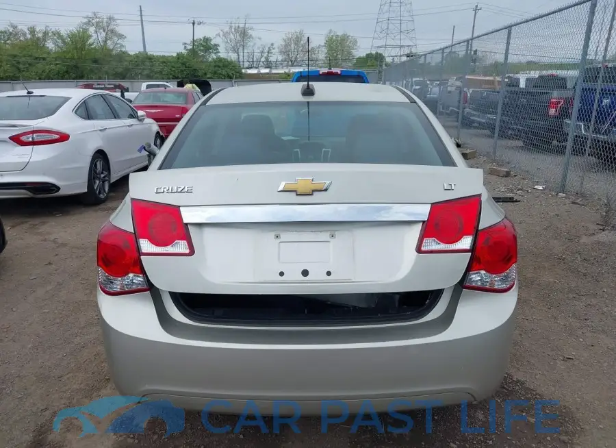 1G1PE5SBXG7182084# 17
