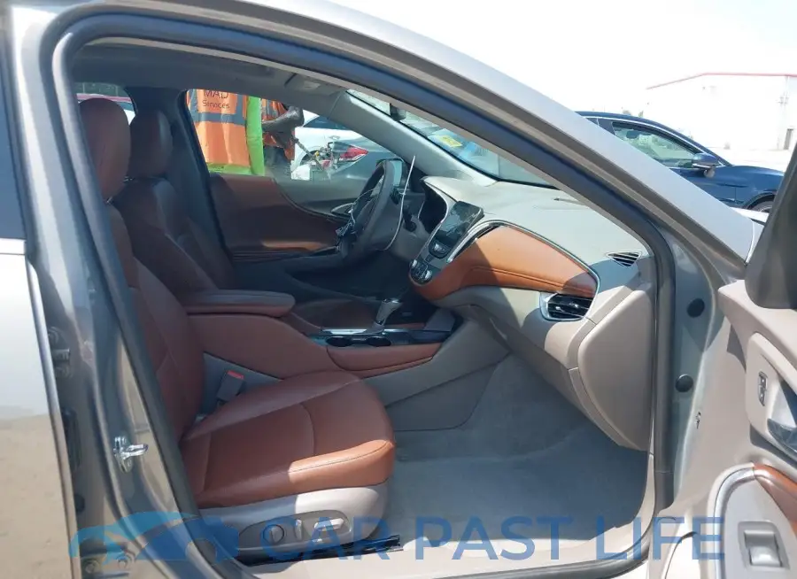 1G1ZD5ST3JF243812# 5