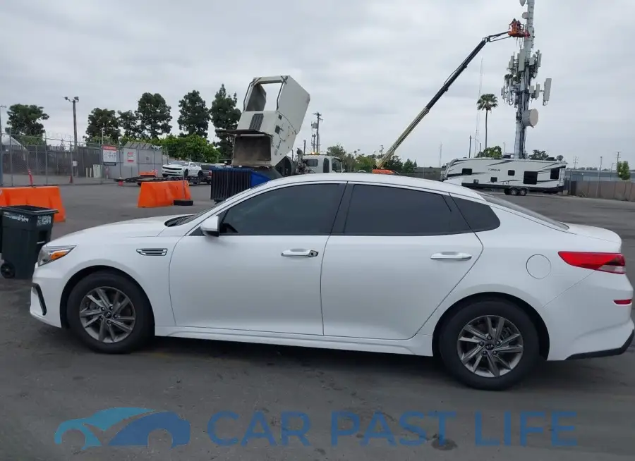 5XXGT4L38KG322695# 14