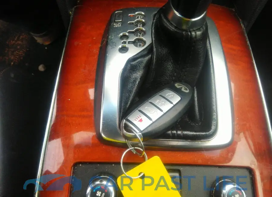 JN8CS1MW0EM411544# 11