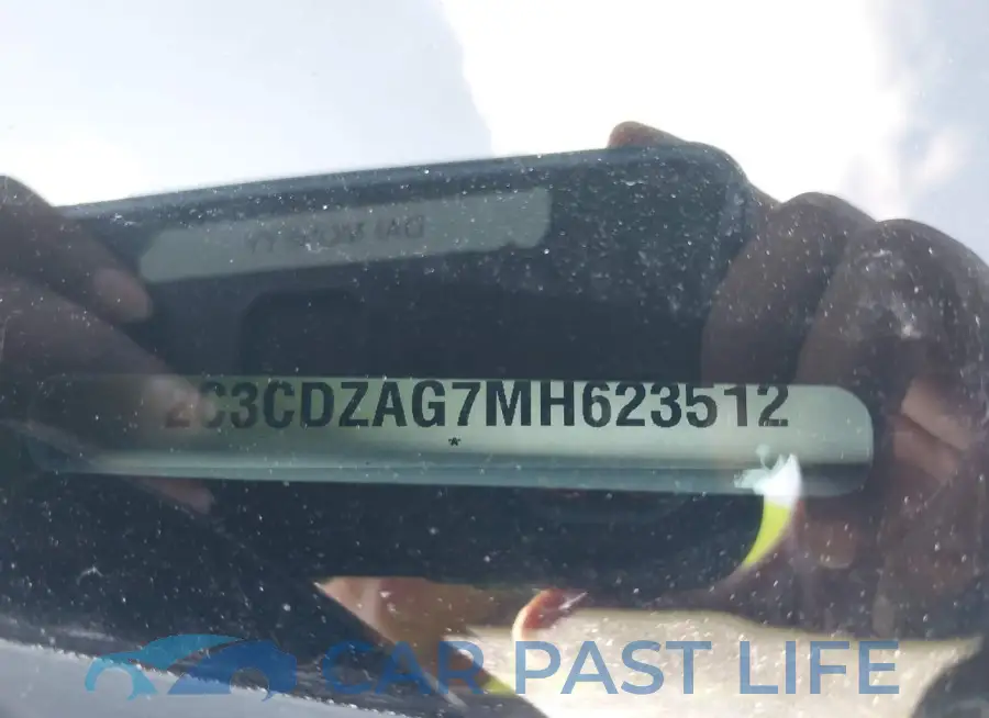 2C3CDZAG7MH623512# 9