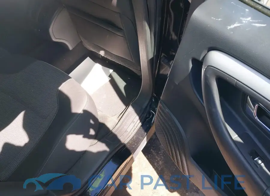 1FAHP2E85FG120701# 8