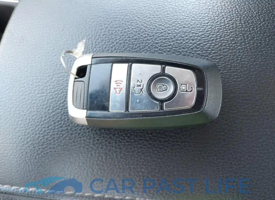 3FA6P0LUXJR175206# 11